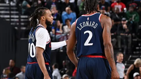 内马尔巧妙绕过对手，对手失误狼狈倒地